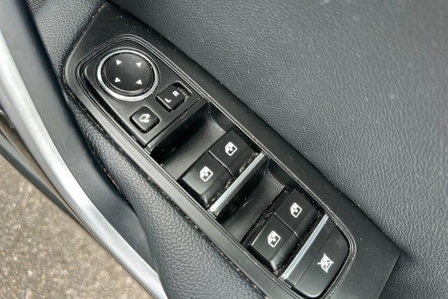 Kia Xceed 1.6 Gdi 8.9Kwh 4 Suv Plug In Hybrid Dct Black #37