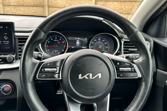Kia Xceed 1.6 Gdi 8.9Kwh 4 Suv Plug In Hybrid Dct Black #13