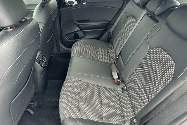 Kia Xceed 1.6 Gdi 8.9Kwh 4 Suv Plug In Hybrid Dct Black #31