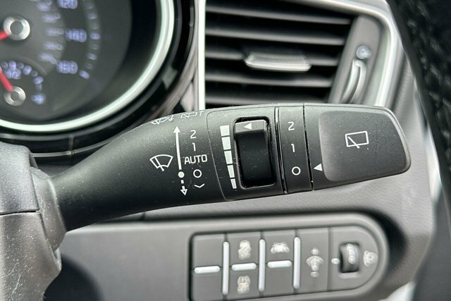 Kia Xceed 1.6 Gdi 8.9Kwh 4 Suv Plug In Hybrid Dct Black #42