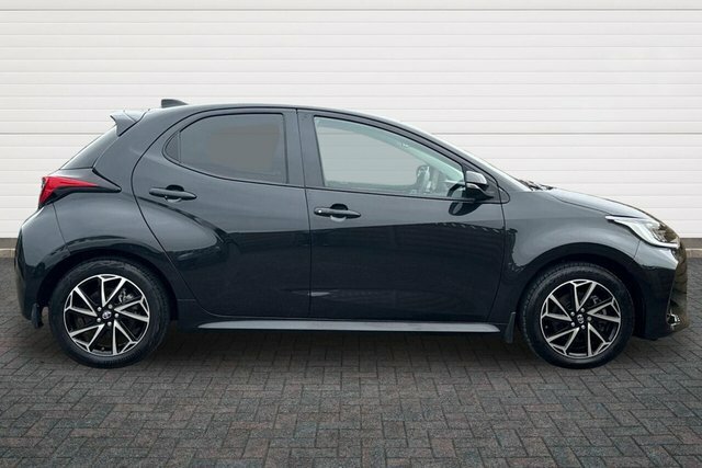 Toyota Yaris Vvt-h Design Hatchback PY23GZB Black #2