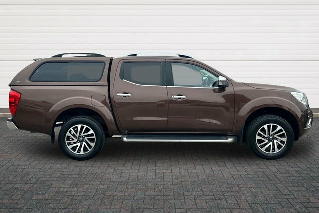 Nissan Navara Dci Tekna Pickup Double Brown #2
