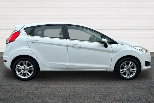 Ford Fiesta 1.25 Zetec Hatchback Euro 6 82  #2