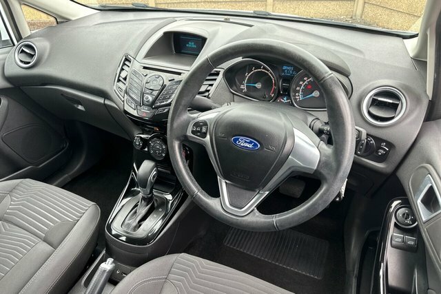 Ford Fiesta 1.25 Zetec Hatchback Euro 6 82  #10