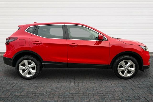 Nissan Qashqai Dig-t Acenta Premium Suv Red