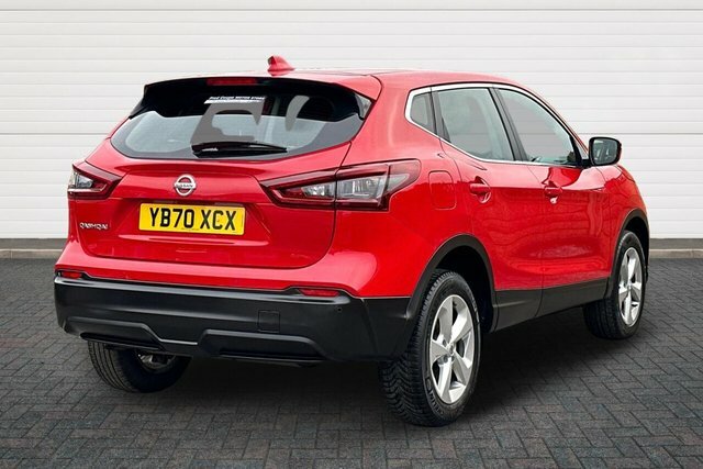 Nissan Qashqai Dig-t Acenta Premium Suv YB70XCX Red #3