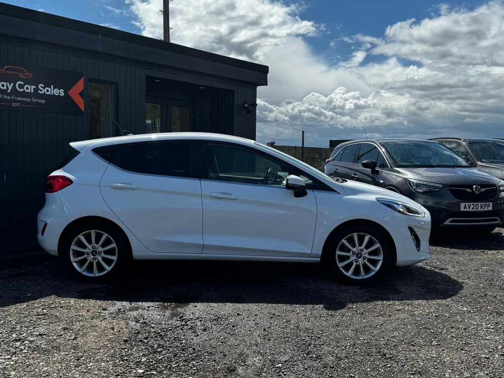 Ford Fiesta Hatchback 1.0T Ecoboost Titanium Hatchback Pet LA20AXO White #4