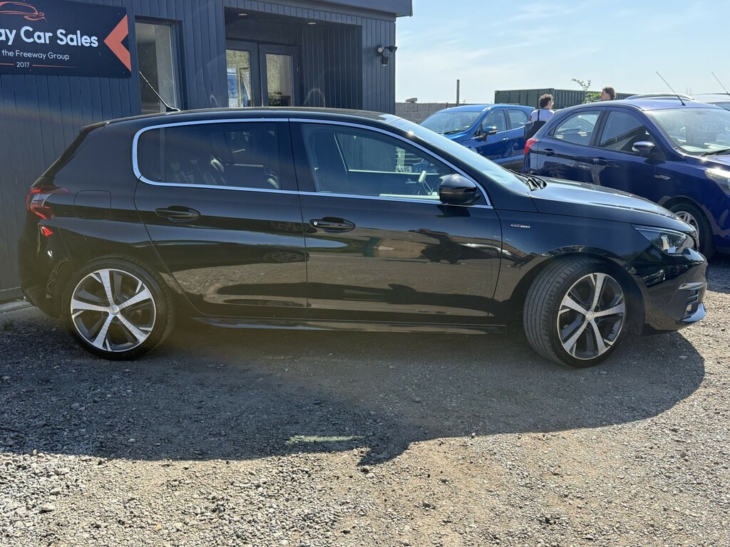 Peugeot 308 Hatchback 1.5 Bluehdi Gt Line Hatchback KT18YKL Black #2