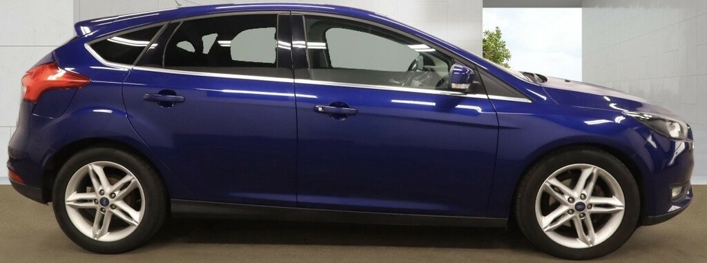 Ford Focus Hatchback 1.0T Ecoboost Zetec Edition Hatchback GN67ZHP Blue #4