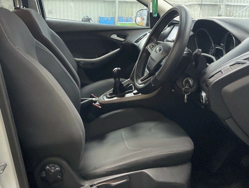 Ford Focus 1.0T Ecoboost Zetec Hatchback Eu White #4