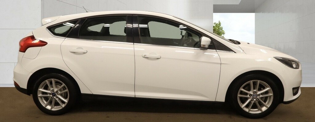 Ford Focus 1.0T Ecoboost Zetec Hatchback Eu White #3