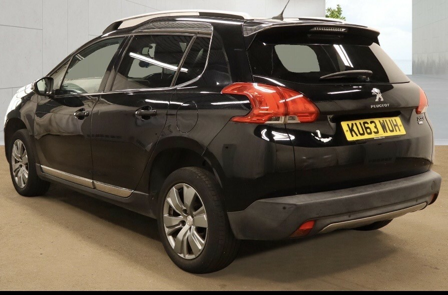 Peugeot 2008 1.6 E-hdi Allure Suv Egc Euro 5 Ss Black #3