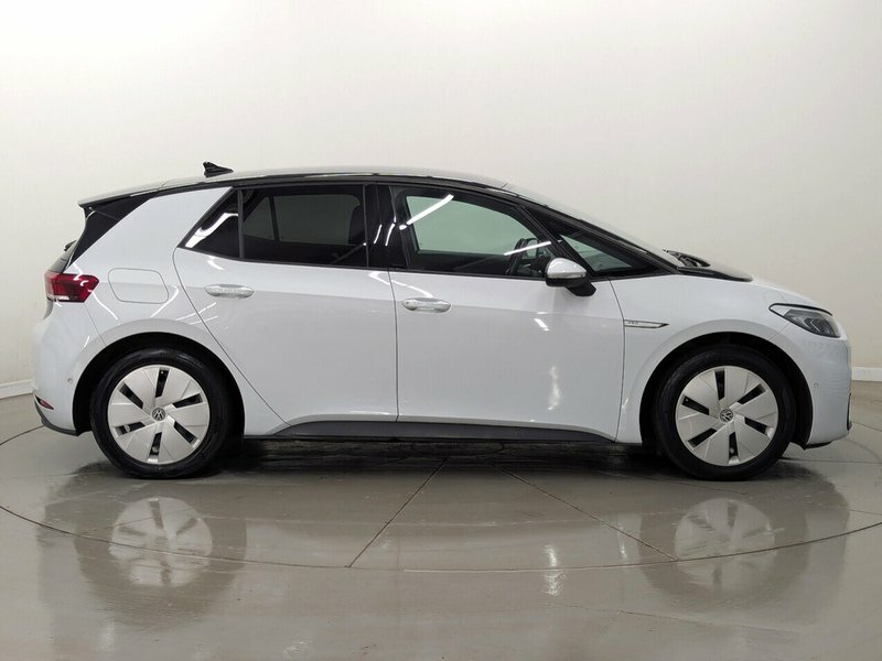 Volkswagen ID.3 Pro Performance 58Kwh Life Hatchback White #2