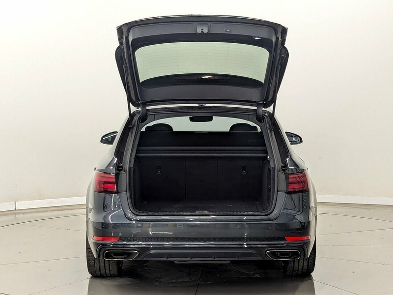 Audi A4 Avant Tfsi Black Edition Grey #4
