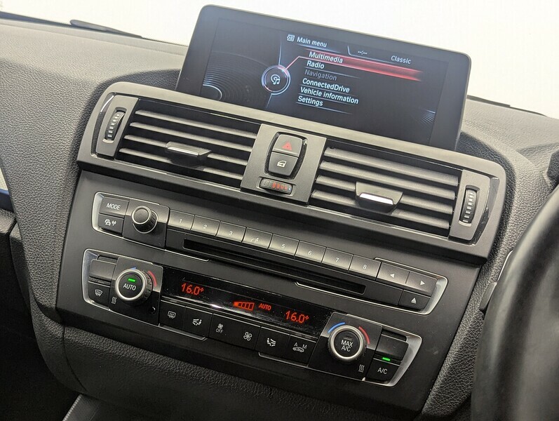 BMW 1 Series 116D Sport Black #19