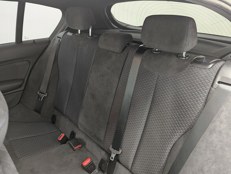 BMW 1 Series 116D Sport Black #23