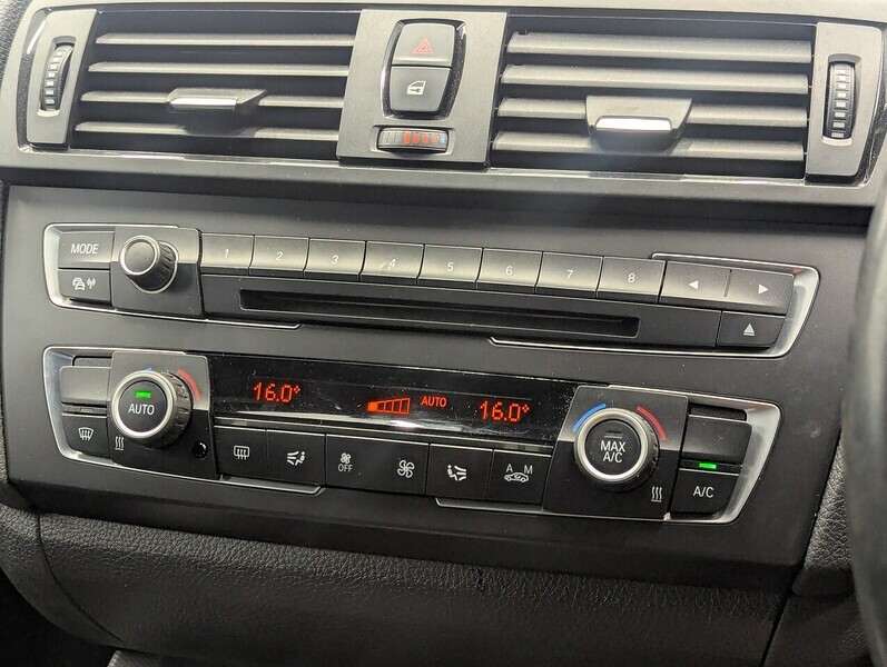 BMW 1 Series 116D Sport Black #20