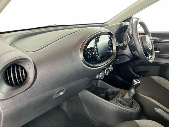Toyota Aygo X Pure Manual Black #5
