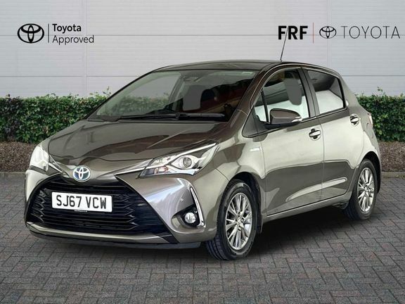 Toyota Yaris Icon Tech Hybrid Brown #3