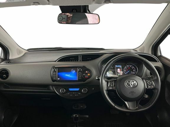 Toyota Yaris Icon Tech Hybrid Brown #6