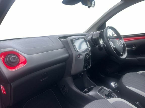 Toyota Aygo X X-play Tss Red #5