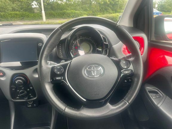 Toyota Aygo X X-play Tss White #10
