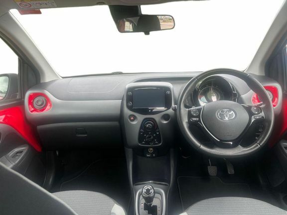 Toyota Aygo X X-play Tss Red #6