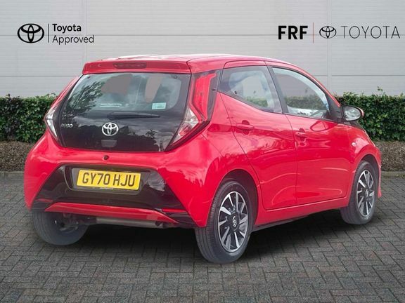 Toyota Aygo X X-play Tss Red #2