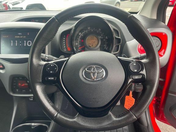 Toyota Aygo X X-play Red #10