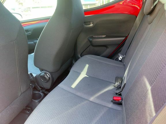 Toyota Aygo X X-play Tss Vvt-i 1.0 Red #15
