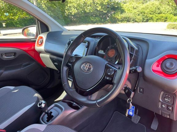 Toyota Aygo X X-play Tss Vvt-i 1.0 Red #12