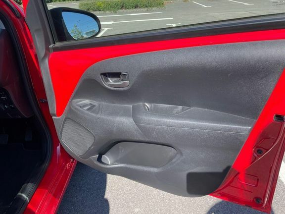Toyota Aygo X X-play Tss Vvt-i 1.0 Red #13