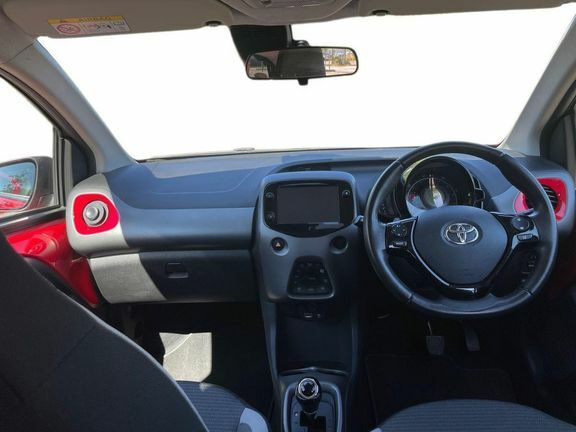 Toyota Aygo X X-trend Tss Red #6