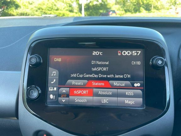 Toyota Aygo X X-play Tss Vvt-i 1.0 Red #9
