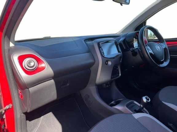 Toyota Aygo X X-trend Tss Red #5