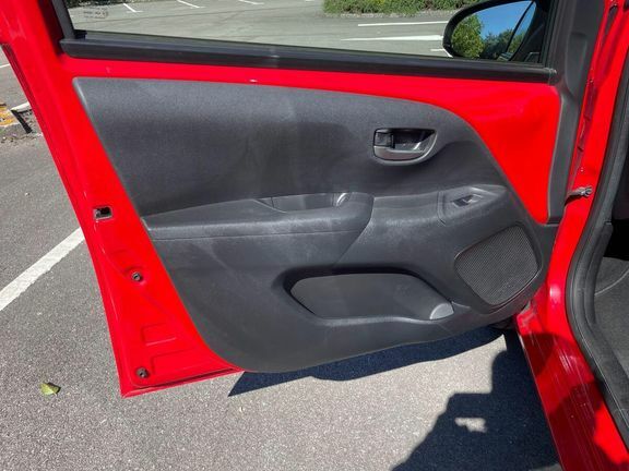 Toyota Aygo X X-play Tss Vvt-i 1.0 Red #34