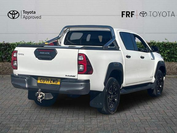 Toyota HILUX Hilux Invincible X 2.8 A White #2