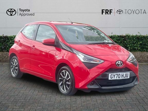Toyota Aygo X X-play Tss Red