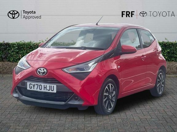 Toyota Aygo X X-play Tss Red #3