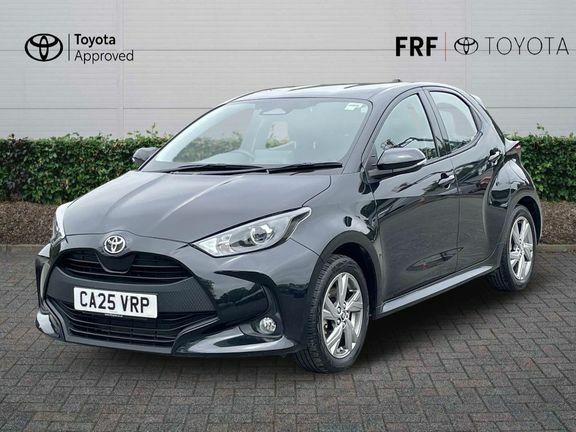 Toyota Yaris Icon Black #3
