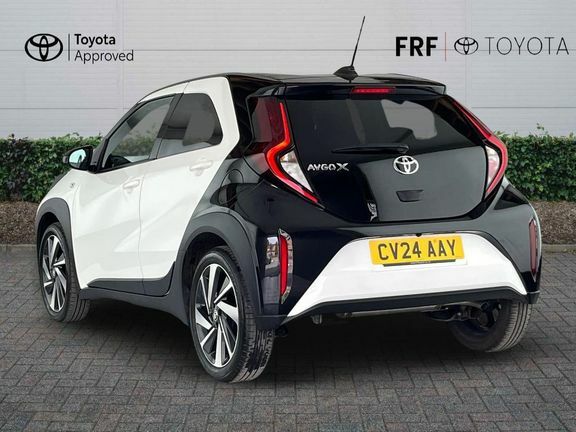 Toyota Aygo X Edge Automatic White #4