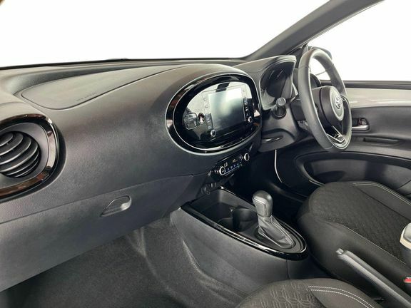 Toyota Aygo X Edge Automatic White #5