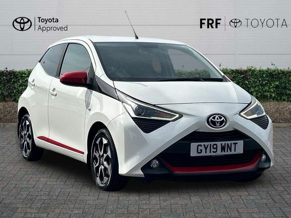 Toyota Aygo X X-trend Mmt White