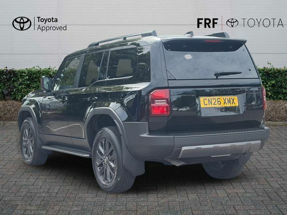 Toyota Land Cruiser Invincible 5 Seats Pan Roof Black #4