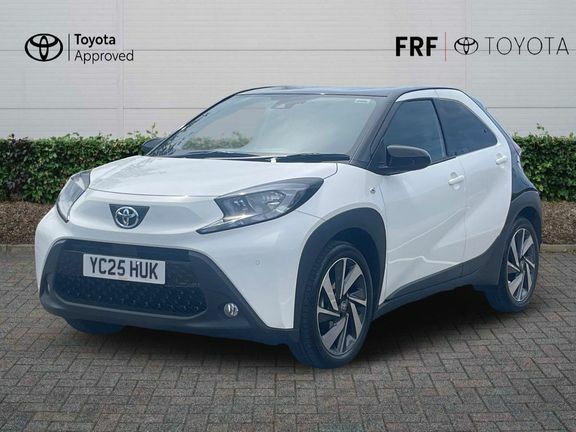 Toyota Aygo X Edge Parking Pack White #3
