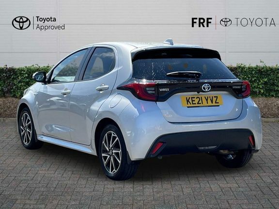 Toyota Yaris Yaris Design 1.5 Hybrid Silver #4