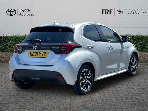 Toyota Yaris Yaris Design 1.5 Hybrid Silver #2