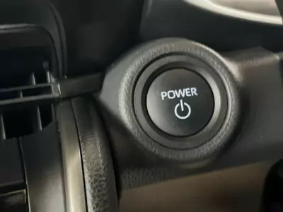 Toyota C-Hr 1.8 Hybrid Design Cvt White #16