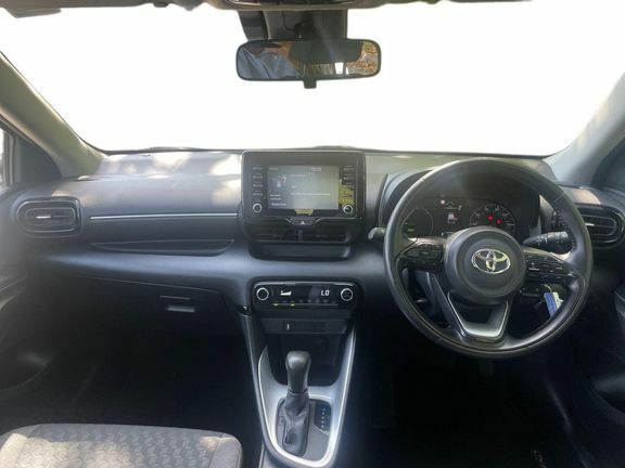 Toyota Yaris Icon CE73NZB White #6