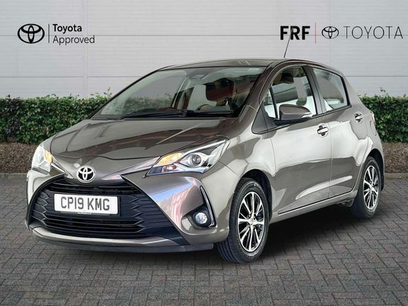 Toyota Yaris 1.5 Vvt-i Icon Tech Euro 6 Brown #3